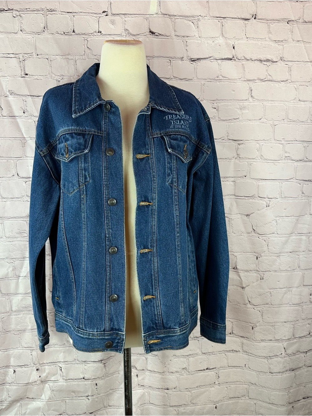 Treasure Island mirage las vegas Denim jean Jacket oversized unisex M layer